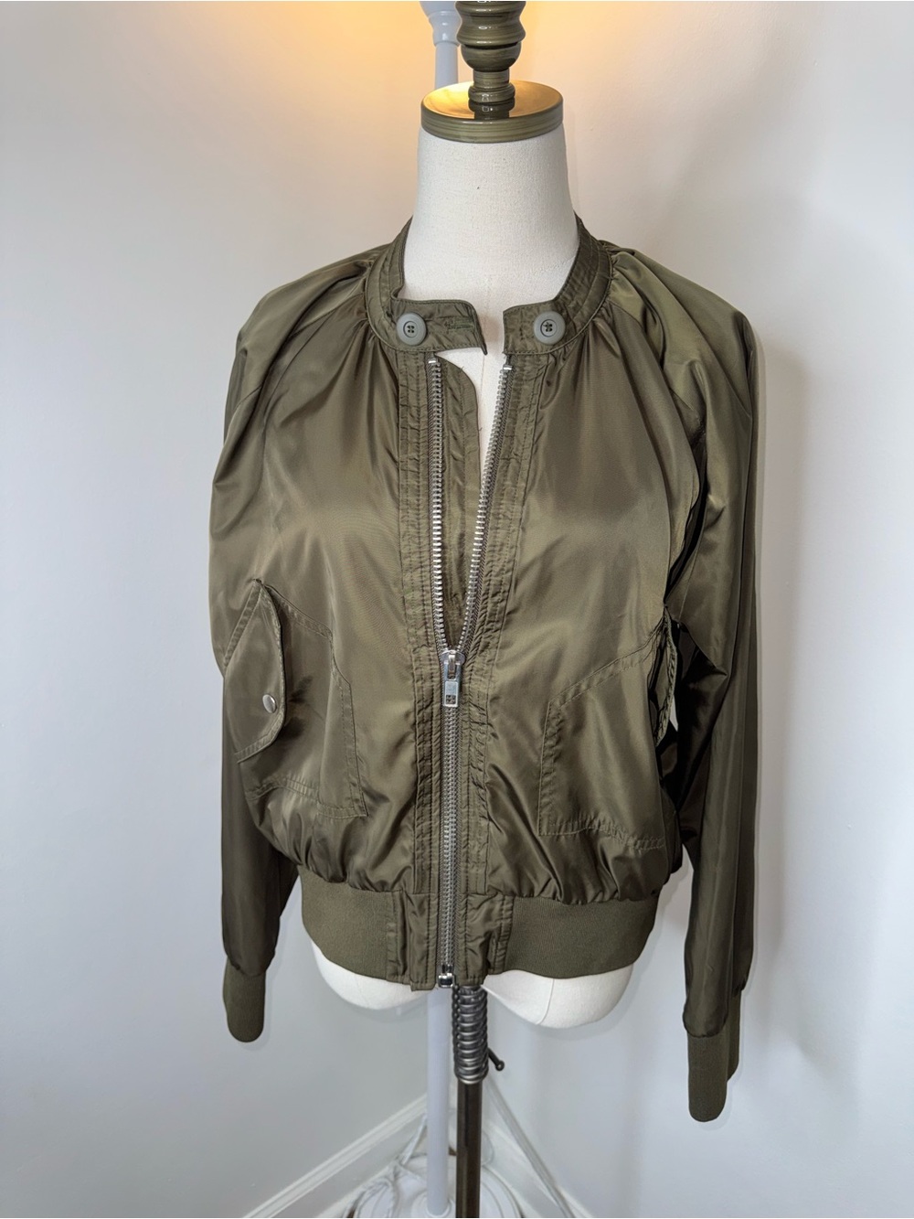 Free People Women’s Medium Midnight Retro Army Green Satin Bomber Jacket - Picture 8 of 9